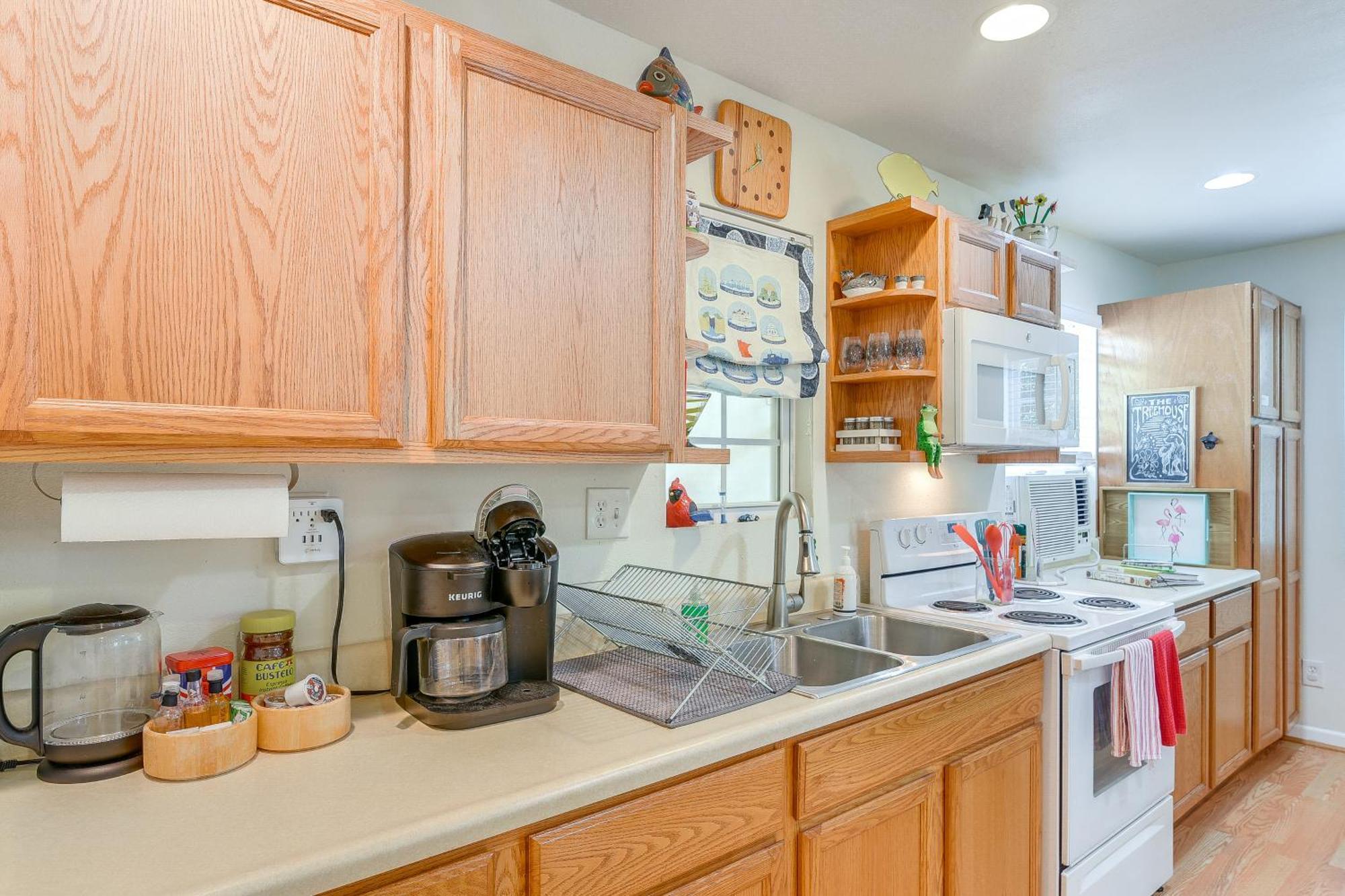 Cozy Galveston Apartment With Private Beach Pass! Kültér fotó
