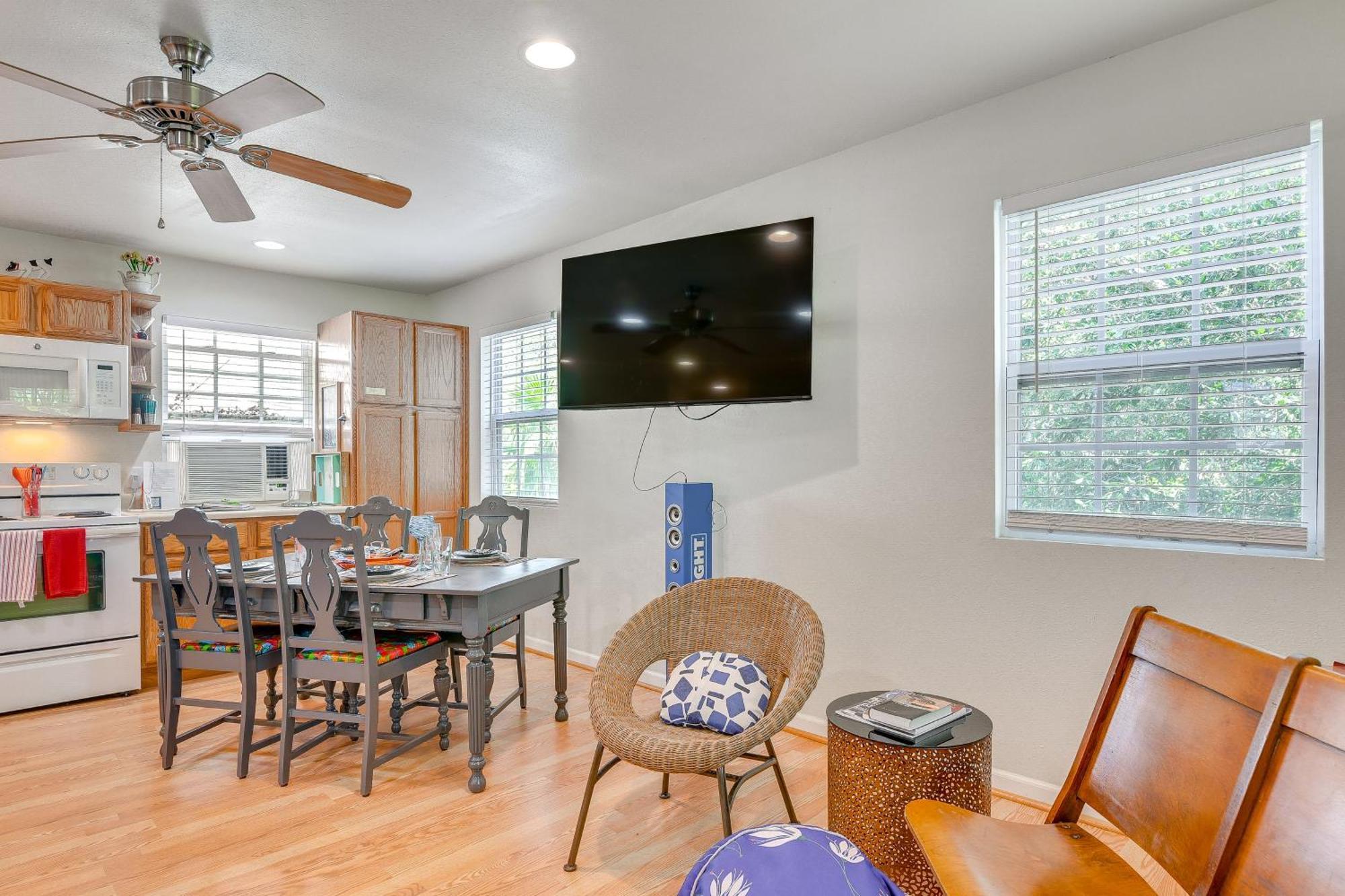 Cozy Galveston Apartment With Private Beach Pass! Kültér fotó