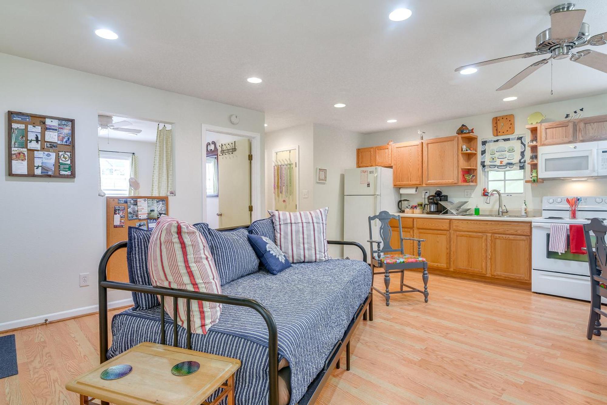 Cozy Galveston Apartment With Private Beach Pass! Kültér fotó