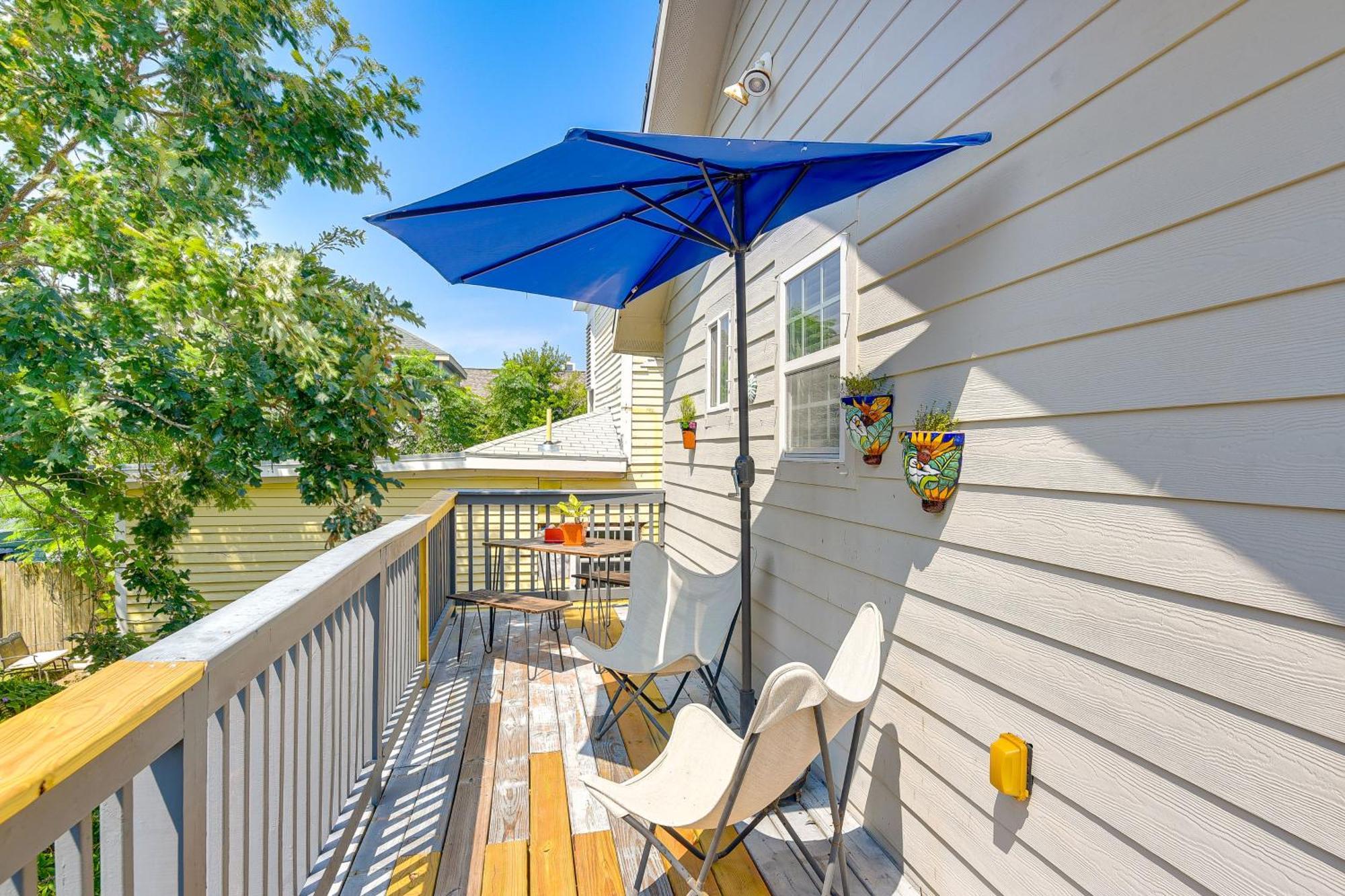 Cozy Galveston Apartment With Private Beach Pass! Kültér fotó